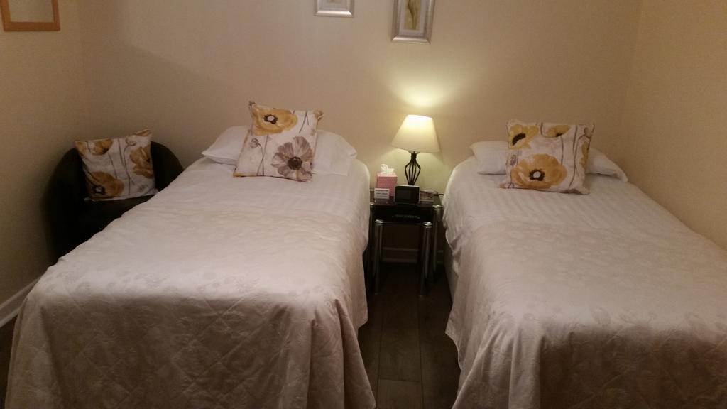 Latchmead Bed & Breakfast Stansted Mountfitchet Ngoại thất bức ảnh