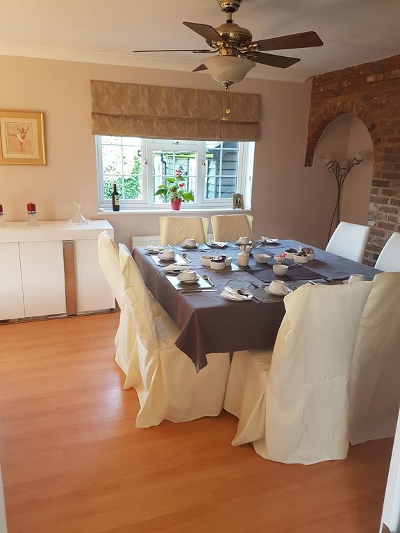 Latchmead Bed & Breakfast Stansted Mountfitchet Ngoại thất bức ảnh